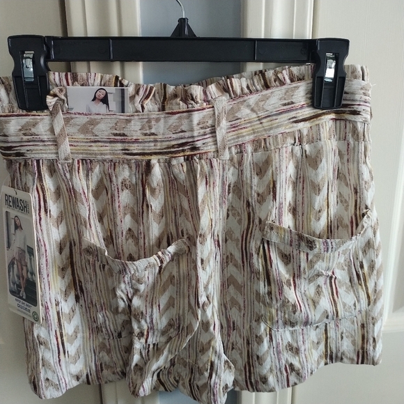 Rewash Neutral Aztec Print Shorts M - Picture 3 of 7